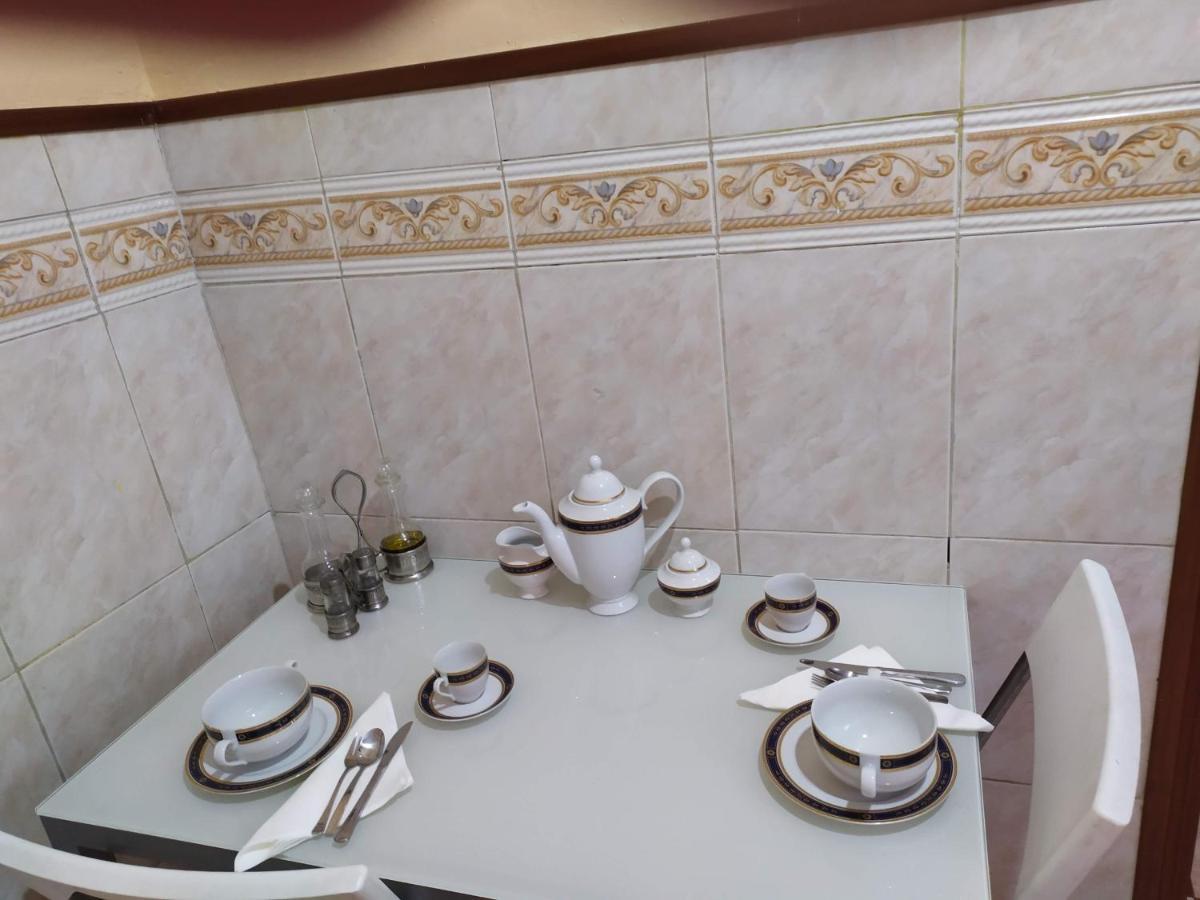 Habitacion Maravillosa En Apartamento Compartido Madrid Centro エクステリア 写真